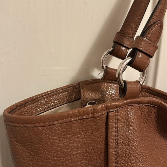 Coach Outlet Park Leather Carrie Tote - Picture 3 of 9